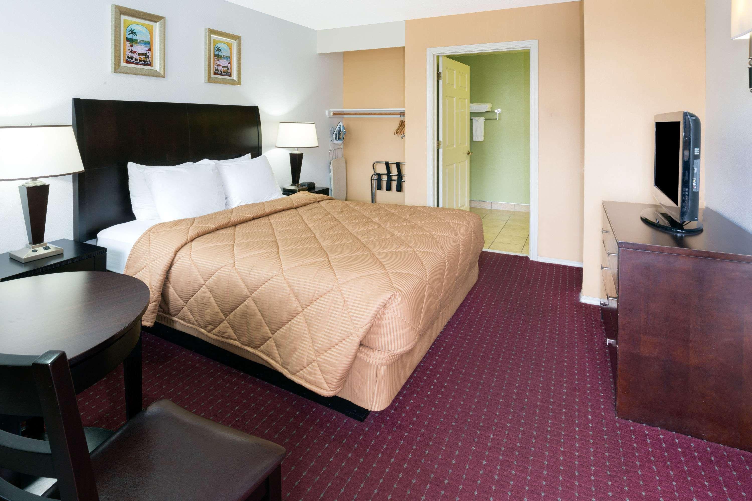 Days Inn By Wyndham Newport Or Exteriér fotografie