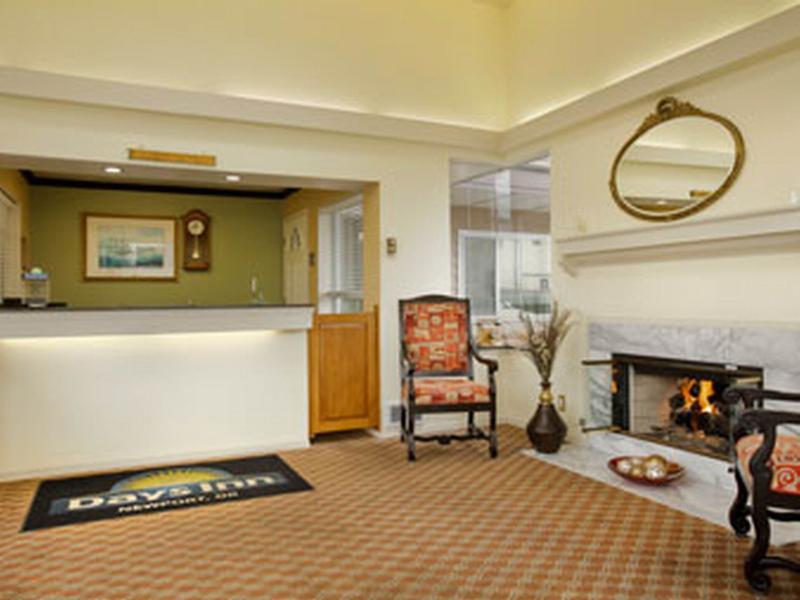 Days Inn By Wyndham Newport Or Exteriér fotografie
