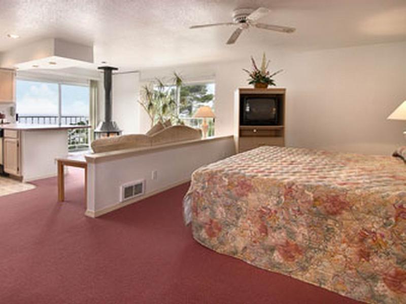 Days Inn By Wyndham Newport Or Pokoj fotografie
